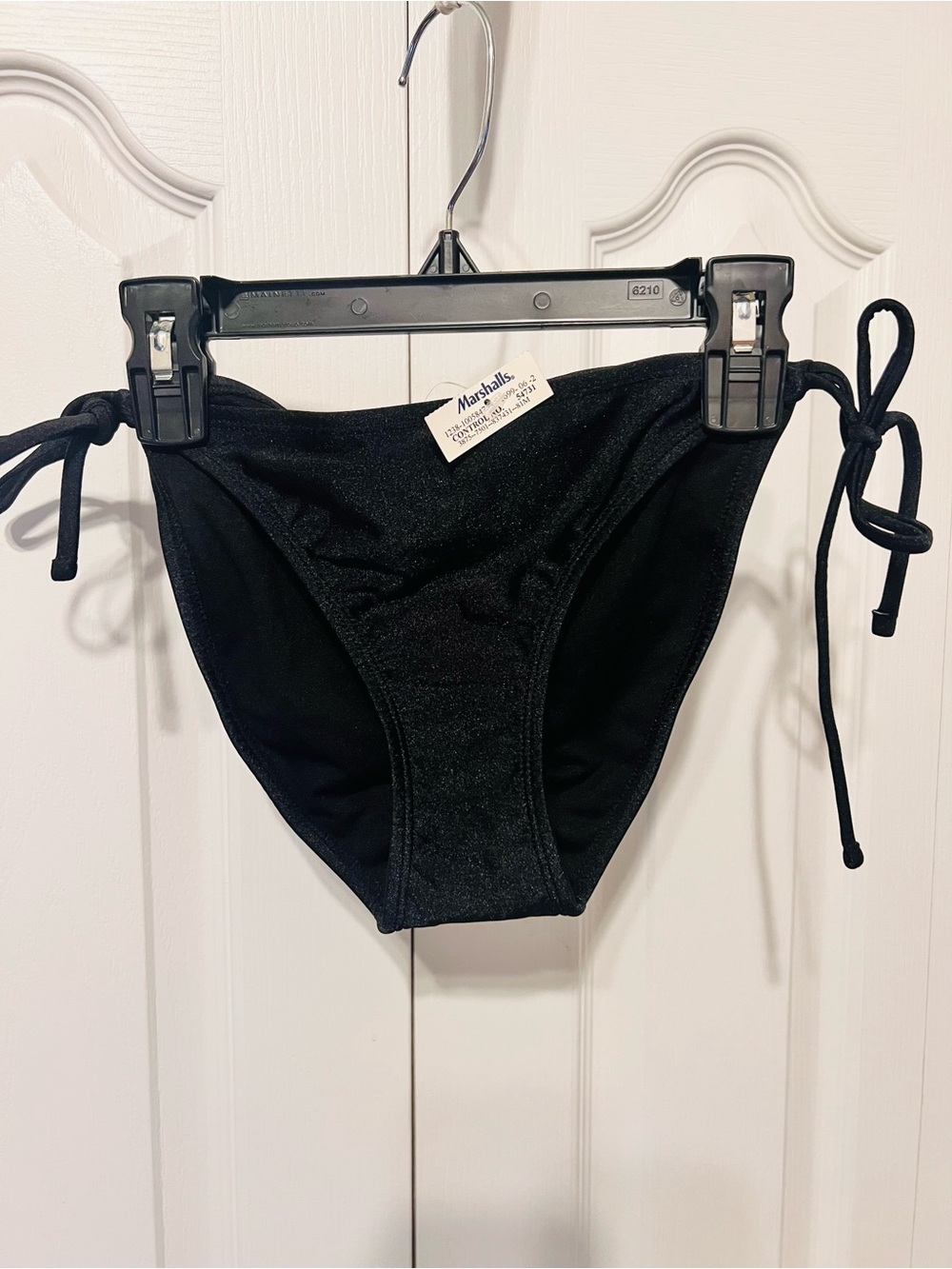 Hula Honey-NWT- Black Tie-Side/String Bikini Bottoms-Medium-Ruching Back-Beach